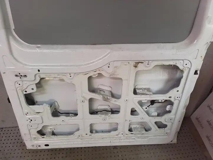 Ford Transit (2013 - 2017) Боковая раздвижная дверь — фото 6
