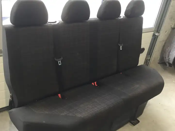 Mercedes-Benz Sprinter W906 (2006 - 2018) Второй ряд сидений — фото 2