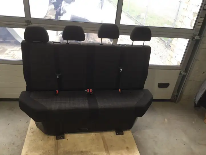 Mercedes-Benz Sprinter W906 (2006 - 2018) Второй ряд сидений — фото 1