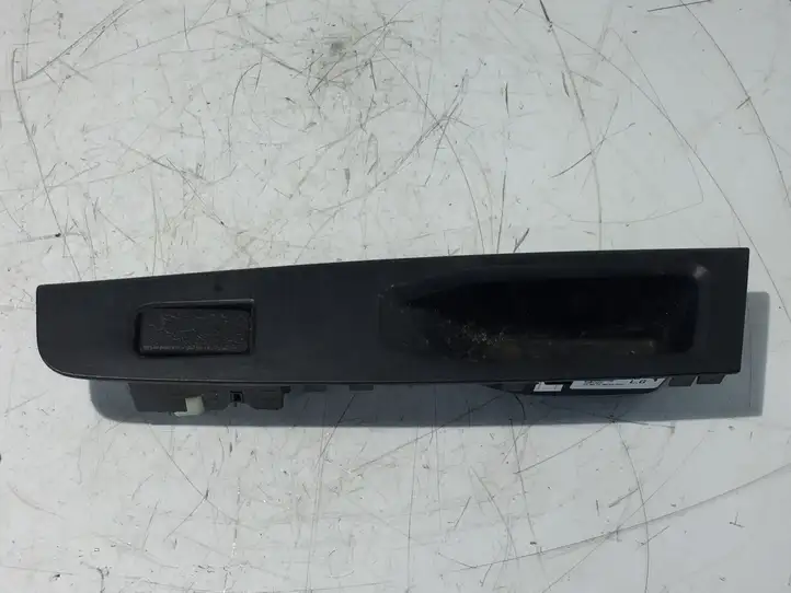 Toyota Yaris (2014 - 2019) 742720D400 Блок кнопок стеклоподъемников — фото 1