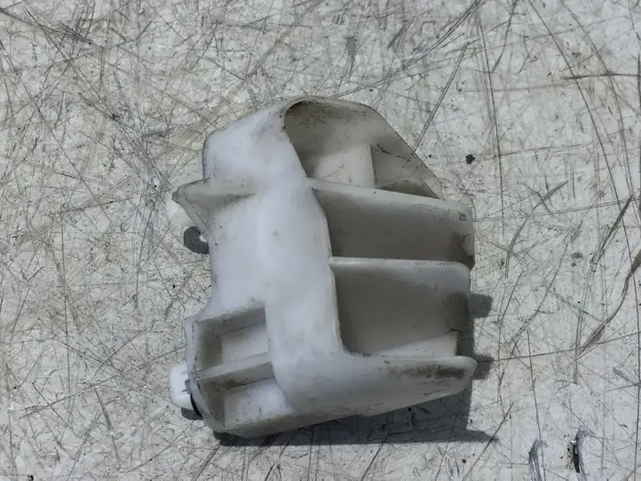 Toyota Yaris (2009 - 2012) 521530D040 Кронштейн заднего бампера — фото 1