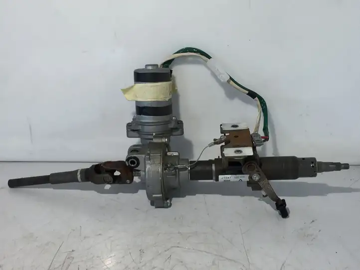 Toyota Yaris (2009 - 2012) JJ002004292 Насос гидроусилителя руля — фото 1