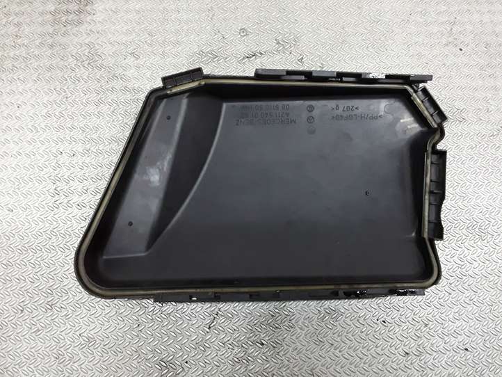 Mercedes-Benz E W211 (2002 - 2009)  A2115400182 Крышка ящика предохранителей