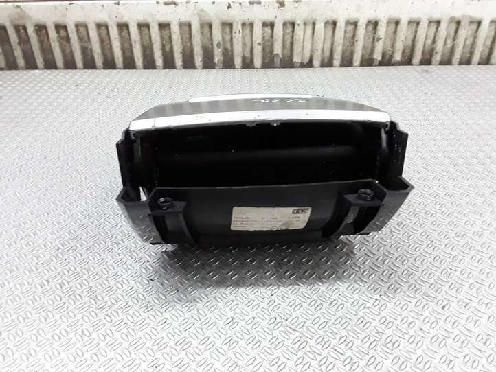 Audi A6 (2004 - 2008)  4F1862533C Держатель чашки