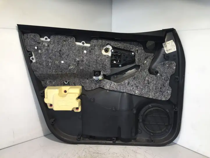 Toyota RAV 4 (XA40) (2012 - 2018) 6771742020 Обшивка передней двери — фото 2