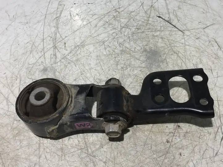 Toyota Yaris (2014 - 2019) Подушка КПП — фото 1