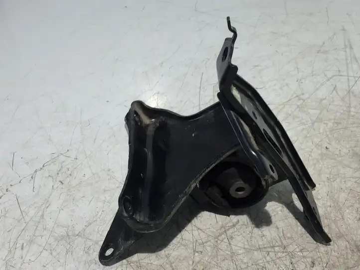 Toyota Yaris (2014 - 2019) Опора двигателя — фото 4