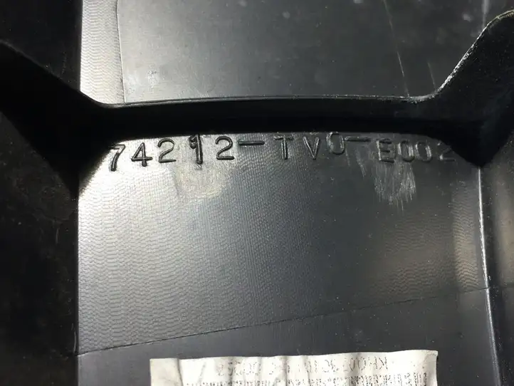 Honda Civic IX (2011 - 2017) 74212TV0E002 Накладка стоек лобового стекла — фото 2