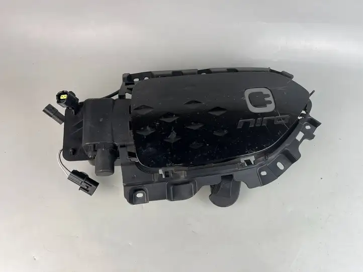 Kia Niro (2016 - ) 86340Q4000 Крышка зарядного разъема — фото 8