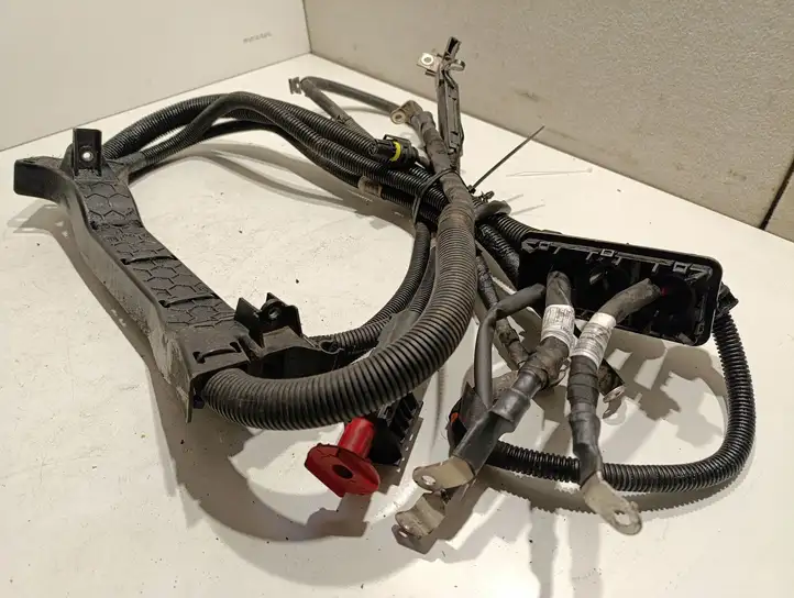 Mercedes-Benz Sprinter W907 W910 (2018 - ) A9105409955 Плюсовой провод аккумулятора — фото 4