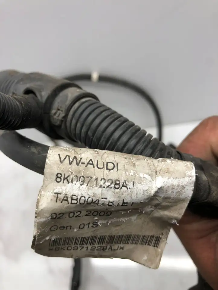 Audi A4 S4 B8 8K (2007 - 2011) 8K0971228AJ Минусовой провод аккумулятора — фото 6