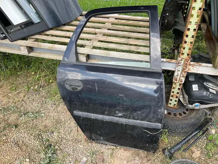 Opel Meriva (2002 - 2006)   Громкоговоритель (громкоговорители) в задних дверях