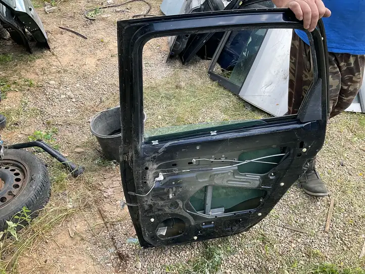 Opel Meriva (2002 - 2006)   Громкоговоритель (громкоговорители) в задних дверях