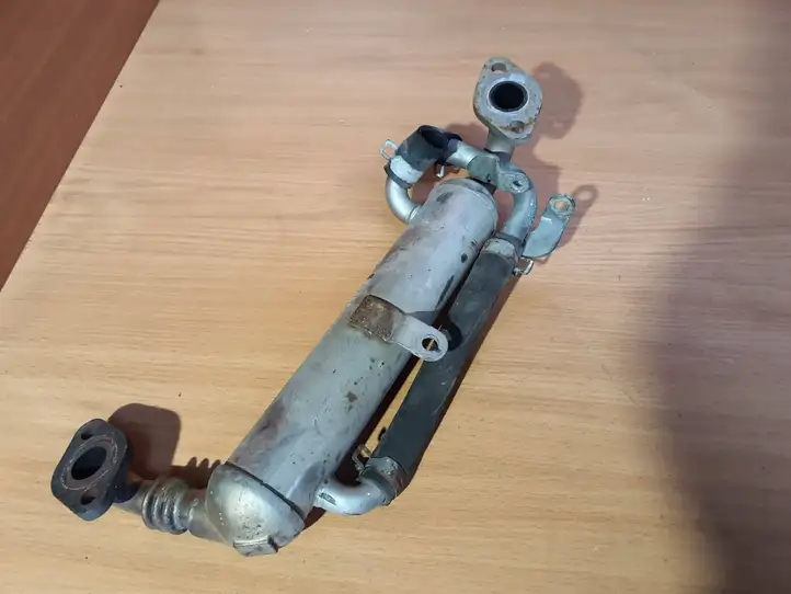 Opel Meriva (2006 - 2010)  8973635152 Охладитель EGR
