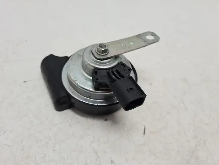 Skoda Fabia Mk3 (NJ) (2015 - 2021)  6Q0951107 Звуковой сигнал