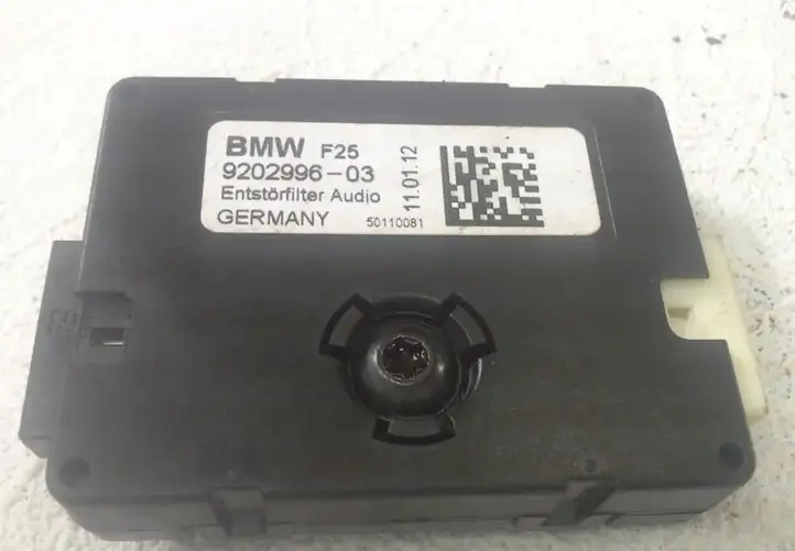 BMW X3 F25 (2010 - 2017) 65209202996 Усилитель антенны — фото 2