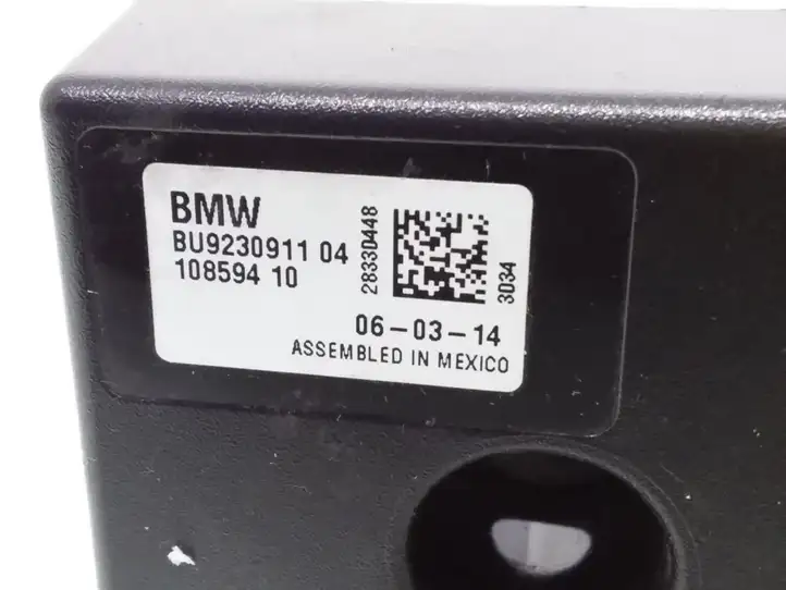 BMW X5 F15 (2013 - 2017) 9230911 Усилитель антенны — фото 4