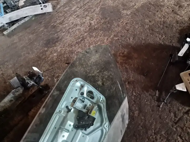 Volvo S80 (2006 - 2009)   Основное стекло передних дверей (четырехдверного автомобиля)