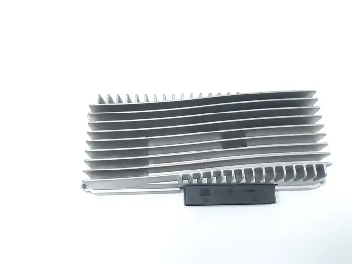 Audi A4 S4 B8 8K (2007 - 2011) 8R0035223E Усилитель звука — фото 1