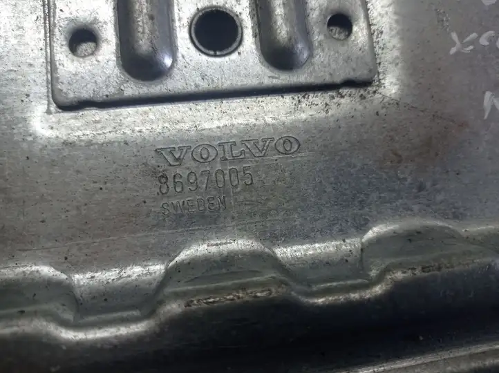 Volvo XC90 (2002 - 2006) Держатель аккумулятора — фото 2