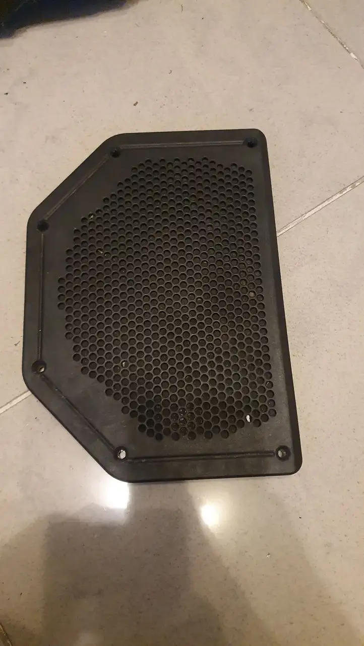 BMW 3 E90 E91 (2005 - 2012)  6925337 Сабвуферная решетка