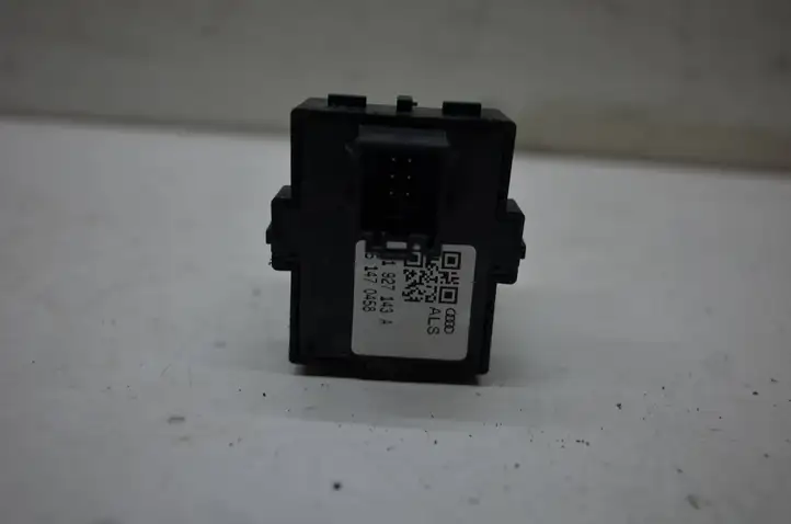 Audi A3/S3 8V (2012 - 2016) 8V1927143A Включатель AUTO HOLD — фото 2