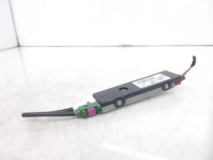 Mercedes-Benz E A207 (2010 - 2017)  A2078201589 Усилитель антенны