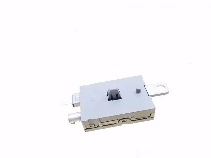 Land Rover Range Rover Sport (2009 - 2013)  CH2218C847AA Усилитель антенны