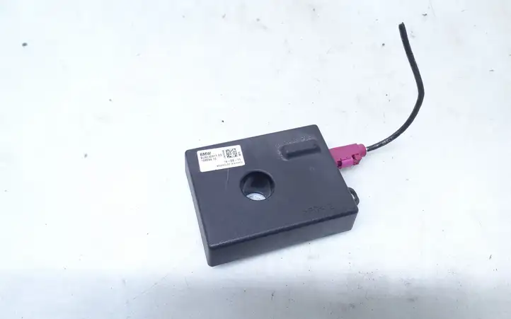 BMW 1 F20 F21 (2011 - 2019)  9230911 Усилитель антенны