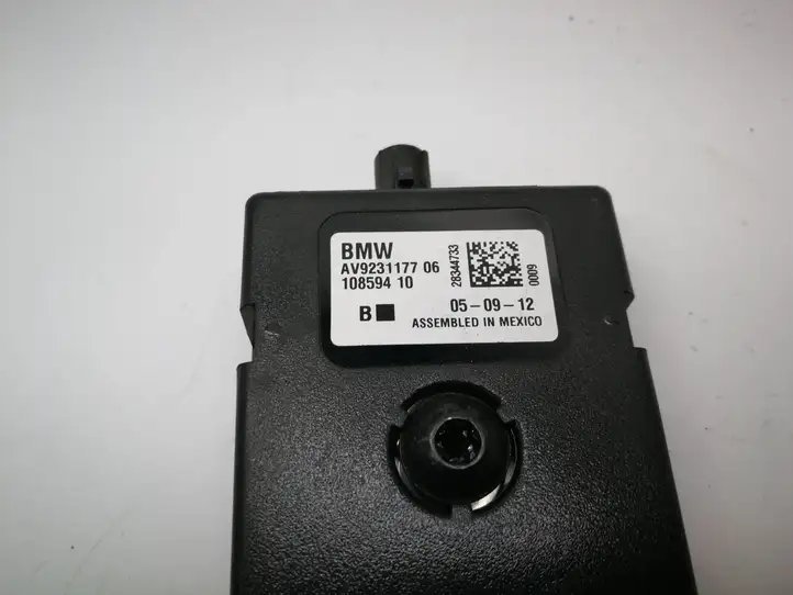 BMW 3 F30 F35 F31 (2012 - 2018) 10859410 Усилитель антенны — фото 3