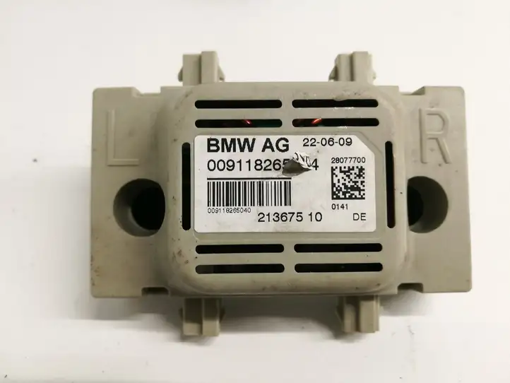 BMW 3 F30 F35 F31 (2012 - 2018) 21367510 Усилитель антенны — фото 1