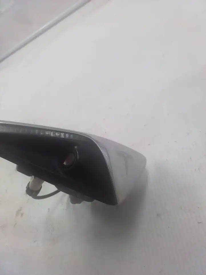 Tesla Model X (2015 - 2021) 103434500b Боковая камера в крыле — фото 4
