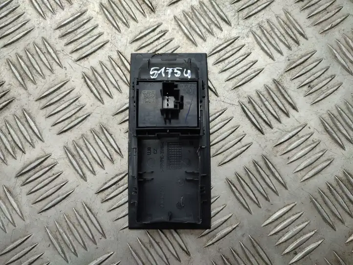 Skoda Octavia Mk3 (5E) (2013 - 2019) 5E0959858 Блок кнопок стеклоподъемников — фото 2