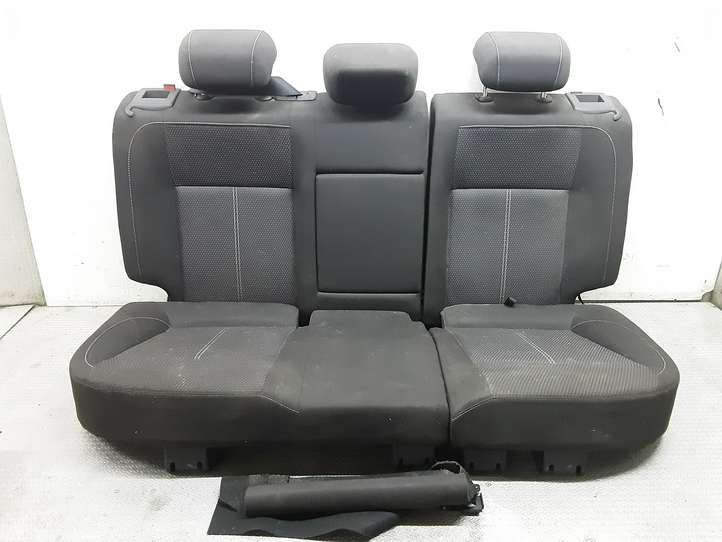 Opel Astra (2009 - 2012)   Комплект отделки дверей