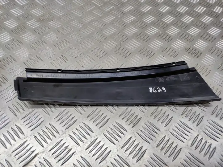 Skoda Octavia Mk3 (5E) (2013 - 2019) 5E9839903 Молдинги задней двери — фото 2