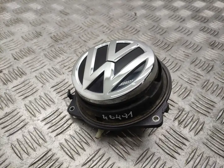 Volkswagen Golf VII (2013 - 2019) 5G9827469D Кнопка закрытия крышки багажника — фото 1