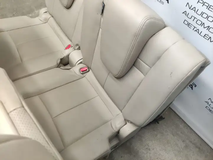 Nissan X-Trail T32 (2014 - 2021) Второй ряд сидений — фото 4