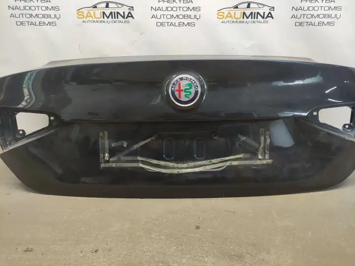 Alfa Romeo Giulia (2016 - ) Крышка багажника — фото 2