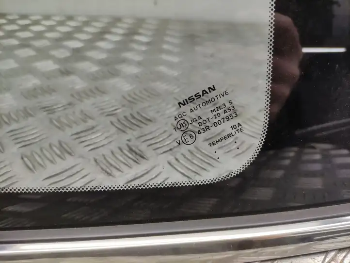 Nissan X-Trail T32 (2014 - 2021) Заднее боковое стекло — фото 2