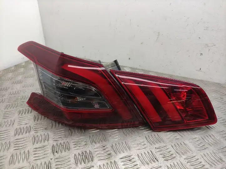 Peugeot 308 (2013 - 2021) 9677818380 Комплект задних фонарей — фото 9