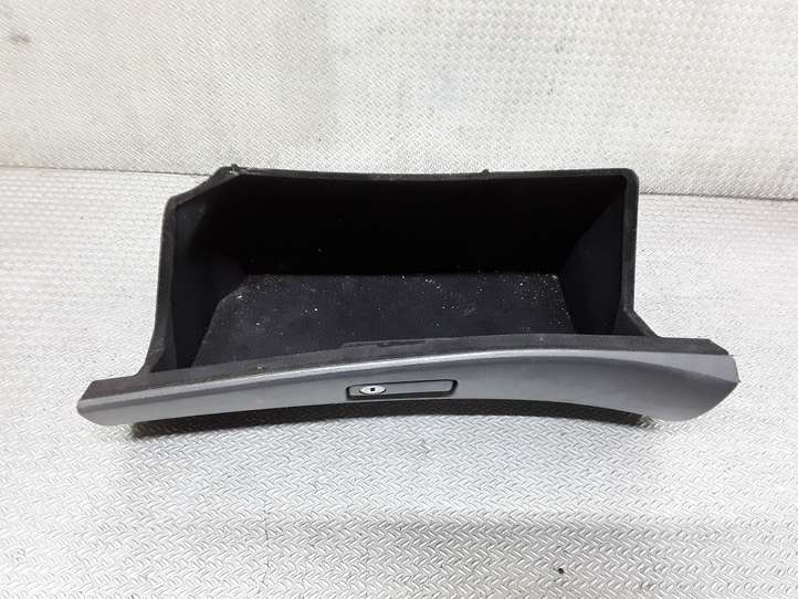 Toyota Avensis T250 (2003 - 2006)  5555005070 Крышка ящика для вещей (бардачка)