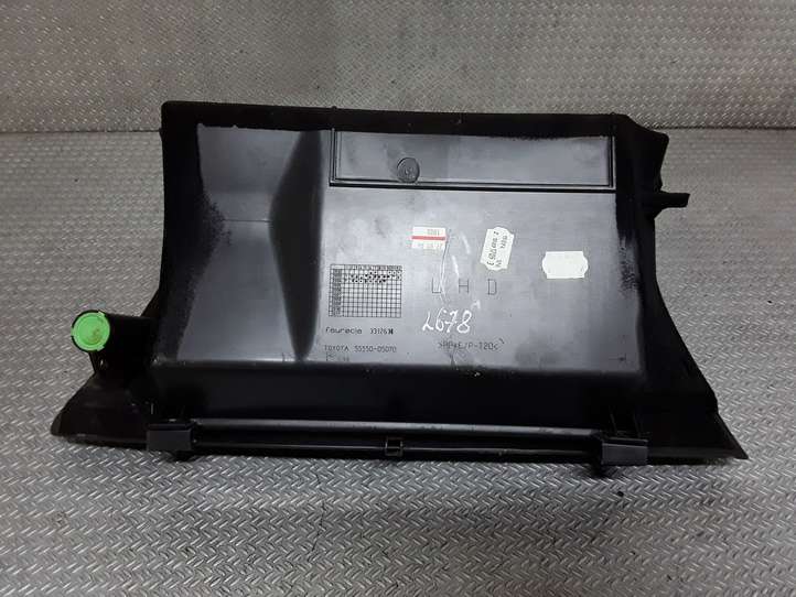 Toyota Avensis T250 (2003 - 2006)  5555005070 Крышка ящика для вещей (бардачка)