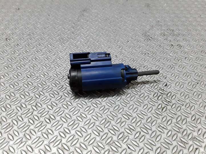 Audi A4 (2000 - 2006)  8E0927189 Датчик педали сцепления