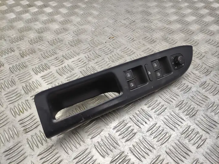 Volkswagen Golf Plus (2008 - 2014) 5M1867371C Кнопка стеклоподъемников — фото 1