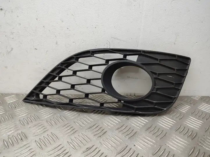 Seat Exeo (3R) (2008 - 2013) 3R0853191 Решетка противотуманной фары — фото 1