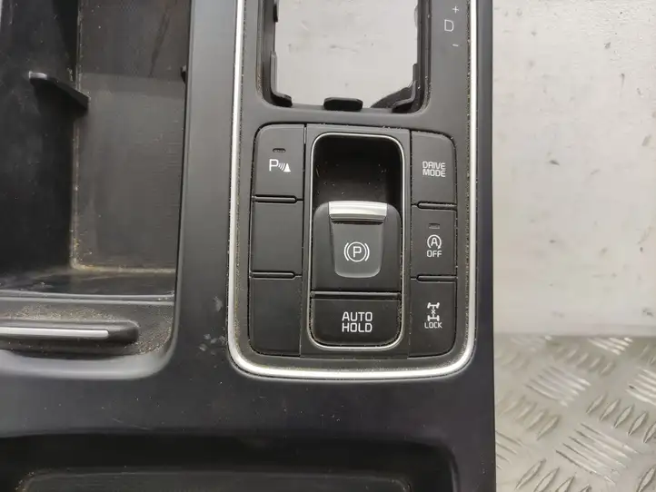 Kia Sorento (2017 - 2020) 93600C5590 Блок кнопок на панели — фото 2