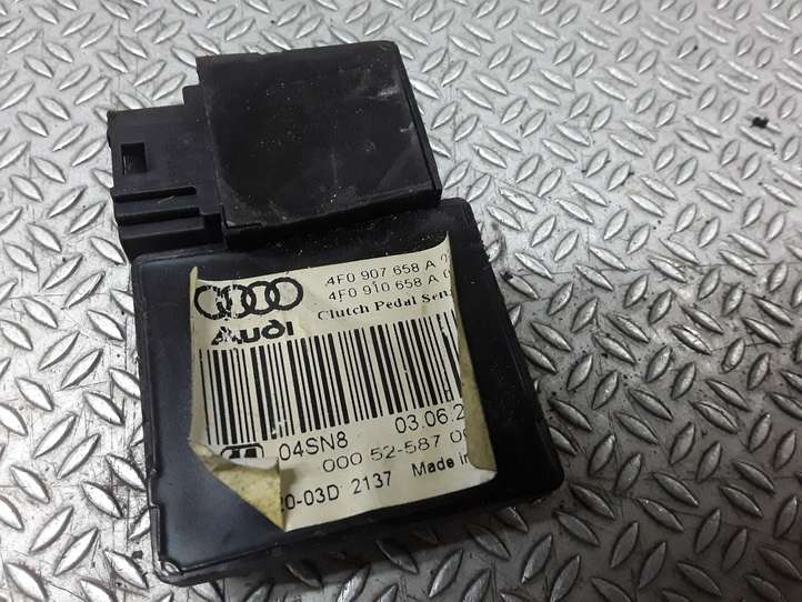 Audi A6 (2004 - 2008)  4F0907658A Датчик педали сцепления