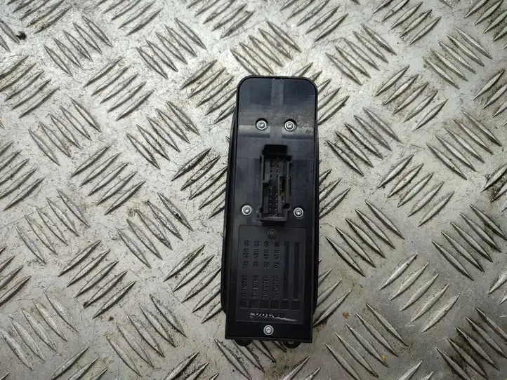 Volvo V50 (2004 - 2008) 30710787 Кнопка стеклоподъемников — фото 2