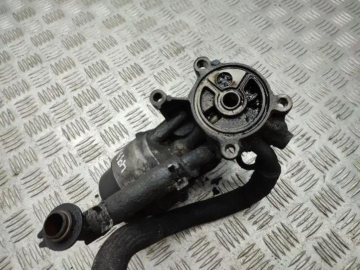 Volvo V50 (2004 - 2008) Кронштейн масляного фильтра — фото 3