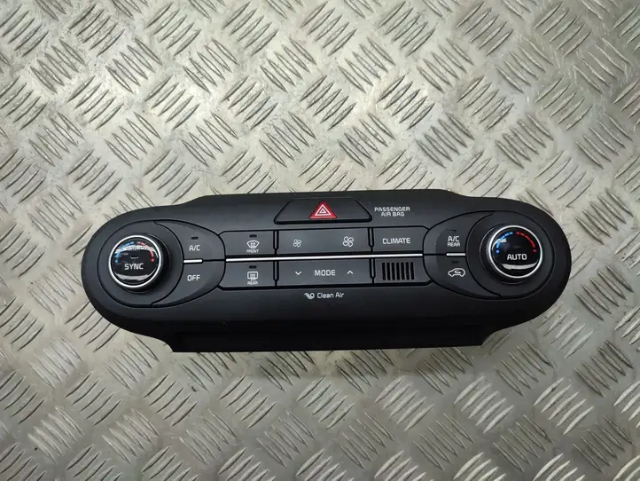 Kia Sorento (2014 - 2017) 97250C5KD5 Блок управления климат-контролем — фото 1